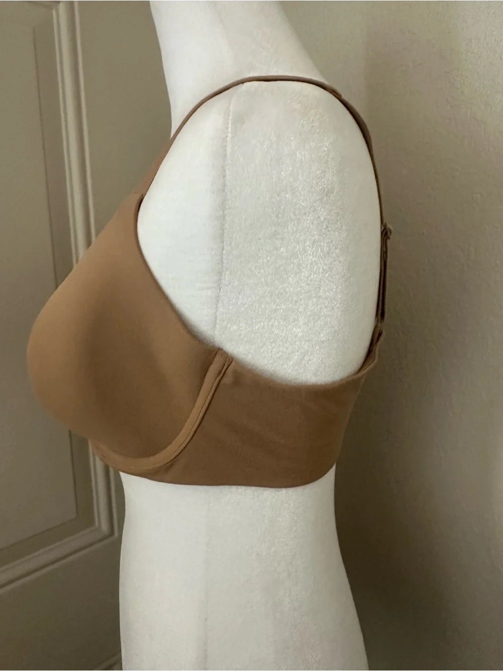 Ambrielle seamless molded